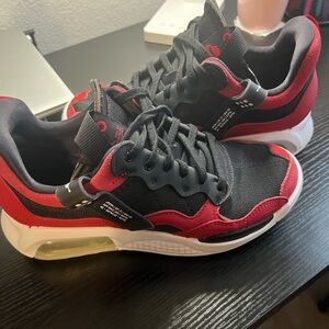 2021 Wmns Jordan MA2 'Bred' red and black used twice sneakers shoes size 8.5 :)